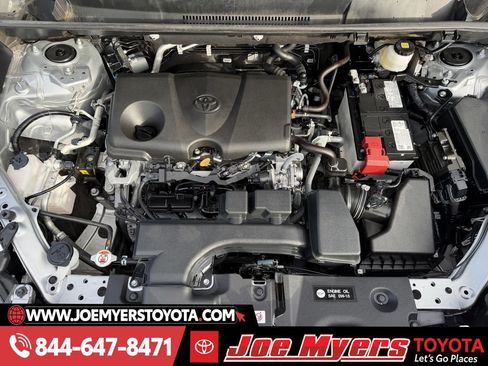 Used 2025 Toyota RAV4 XLE image 31