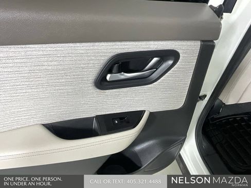 Used 2022 Nissan Rogue SV FWD image 19