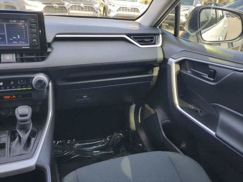 Certified 2022 Toyota RAV4 LE FWD image 16