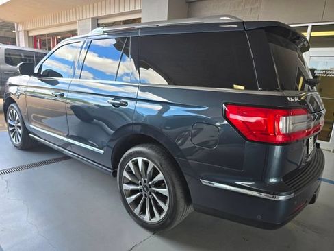 Used 2021 Lincoln Navigator Reserve AWD/4WD image 3