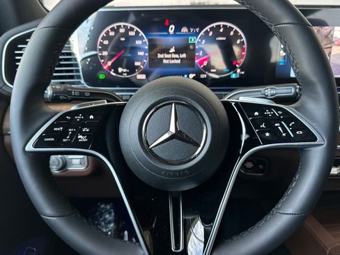New 2026 Mercedes-Benz GLS 450 4MATIC image 21