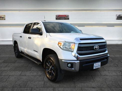 Used 2014 Toyota Tundra SR5 w/ SR5 Upgrade Package RWD image 1