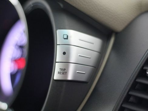 Used 2012 Nissan Murano LE w/ Platinum Pkg AWD/4WD image 16