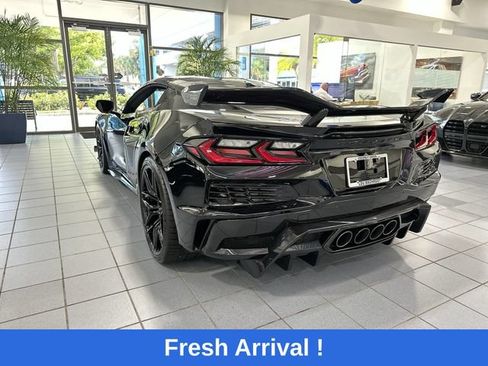 Used 2025 Chevrolet Corvette Z06 w/ Stealth Interior Trim Package RWD image 12