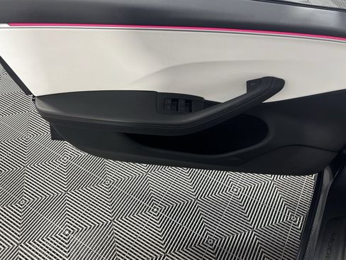 Used 2025 Tesla Model 3 Long Range image 24