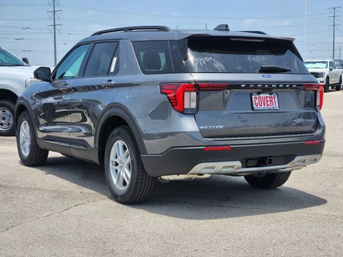 New 2026 Ford Explorer Active w/ Active Comfort Package RWD image 5