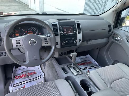 Used 2018 Nissan Frontier SV AWD/4WD image 12