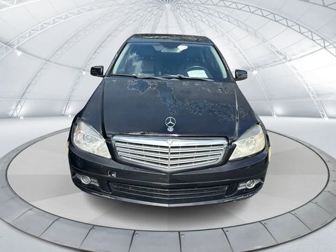 Used 2011 Mercedes-Benz C 300 4MATIC Sedan image 2