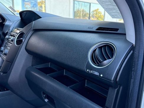 Used 2014 Honda Pilot Touring image 19