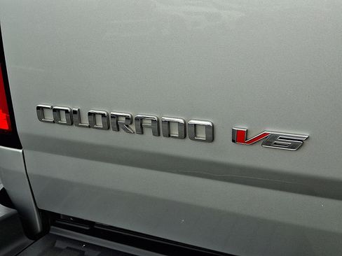 Used 2017 Chevrolet Colorado LT AWD/4WD image 28