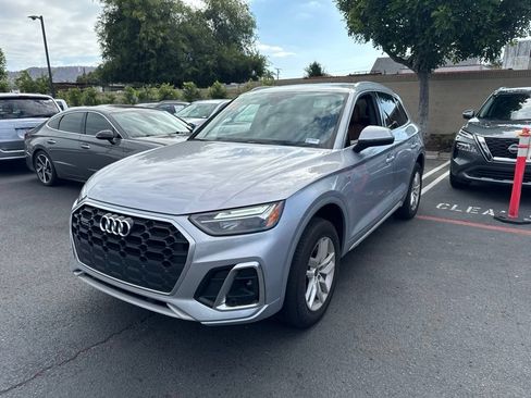 Used 2024 Audi Q5 2.0T Premium w/ Convenience Package AWD/4WD image 1
