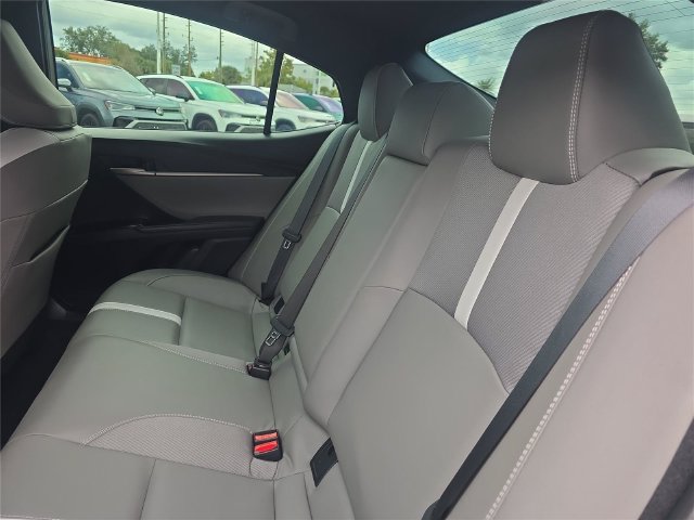 Used 2025 Toyota Camry SE w/ Convenience Package FWD image 12