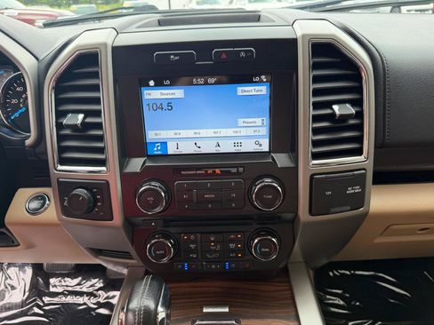 Used 2017 Ford F150 Lariat AWD/4WD image 28