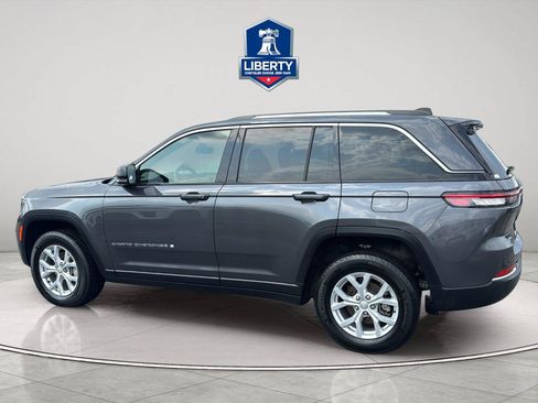 Certified 2023 Jeep Grand Cherokee Limited AWD/4WD image 6