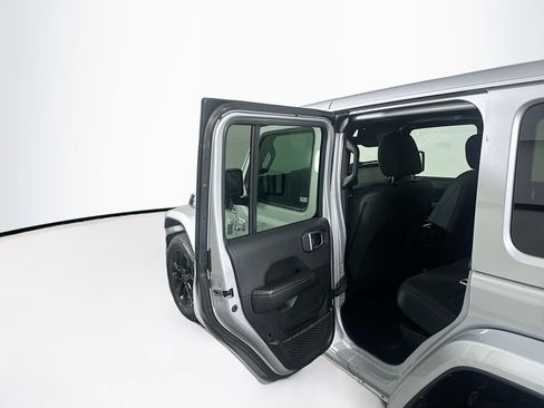 Used 2024 Jeep Wrangler Unlimited Sahara AWD/4WD image 24