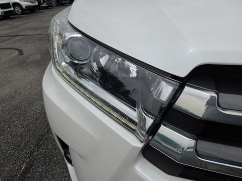 Used 2018 Toyota Highlander Limited w/ Protection Package #3 AWD/4WD image 14