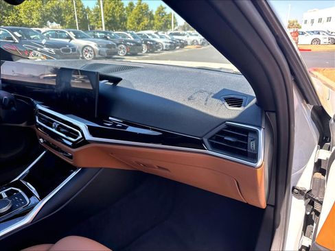 Used 2023 BMW i4 eDrive40 w/ Premium Package RWD image 26