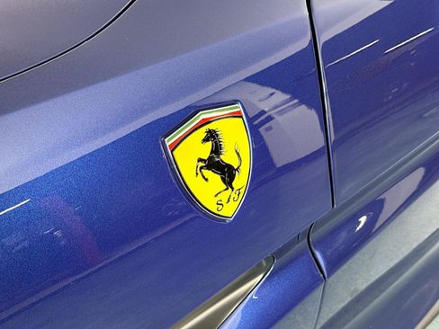 Used 2019 Ferrari Portofino RWD image 43
