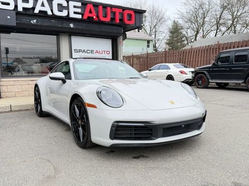 Used 2021 Porsche 911 Carrera image 4