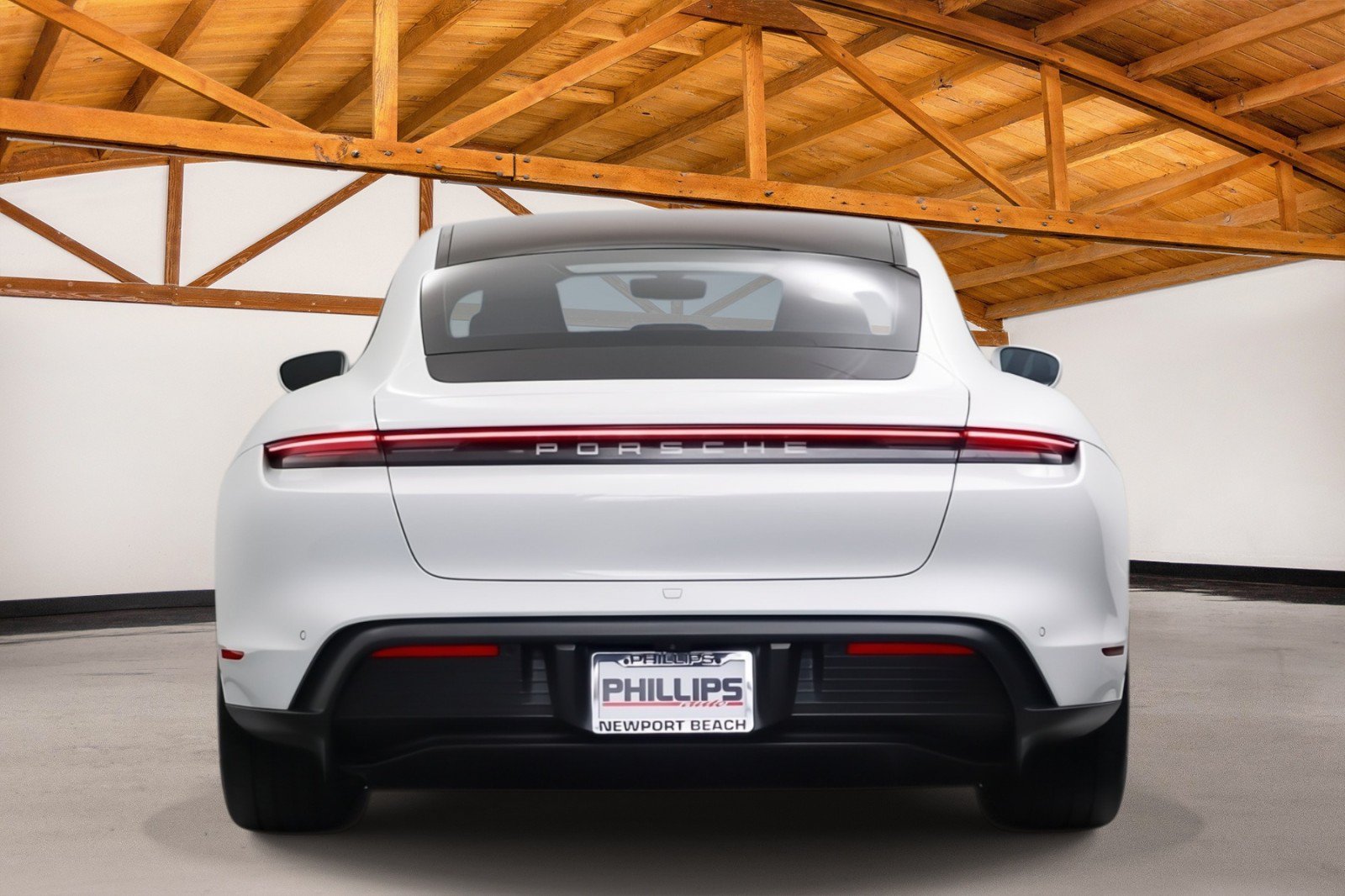 Used 2022 Porsche Taycan RWD image 4