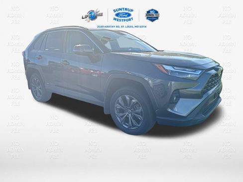 Used 2024 Toyota RAV4 XLE Premium AWD/4WD image 4
