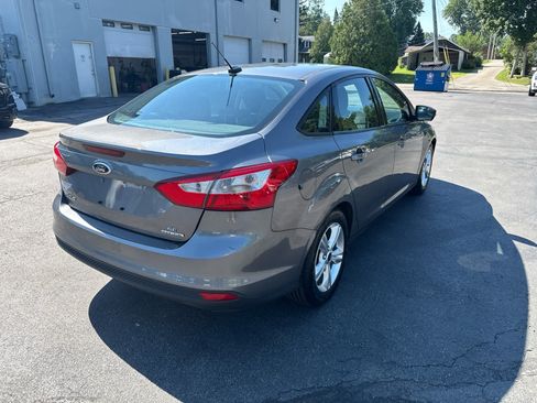 Used 2014 Ford Focus SE FWD image 3