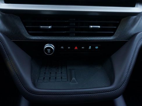 Used 2025 Ford Explorer Platinum w/ Ultimate Package image 18