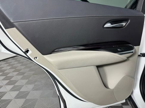 Used 2019 Cadillac XT4 Luxury w/ Cold Weather Package image 43