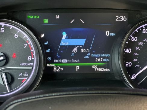 Used 2022 Toyota Camry SE w/ Cold Weather Package AWD/4WD image 25