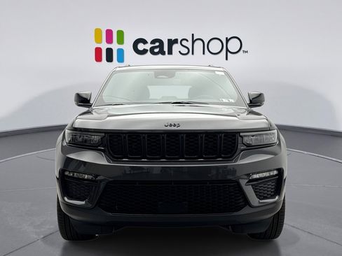 Used 2025 Jeep Grand Cherokee Limited w/ Black Appearance Package image 8
