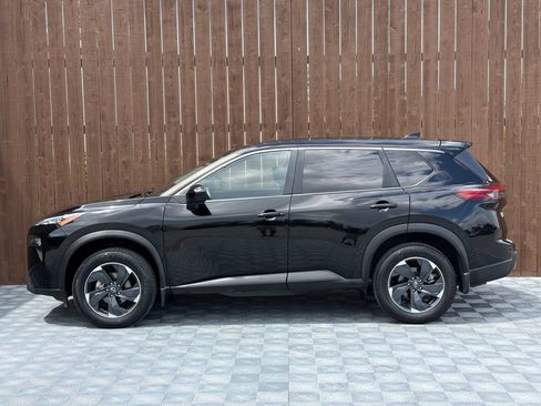 Used 2024 Nissan Rogue SV FWD image 13