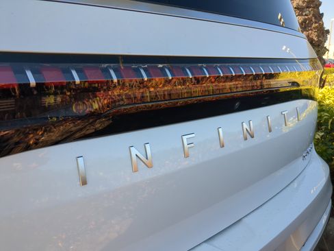 New 2026 INFINITI QX80 Luxe w/ Cargo Package image 6