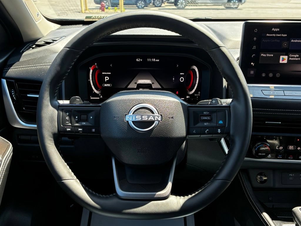 Used 2025 Nissan Rogue Platinum AWD/4WD image 13