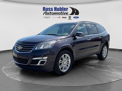 Used 2015 Chevrolet Traverse LT w/ Style and Technology Package FWD image 1