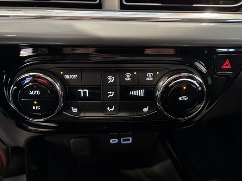 New 2026 Chevrolet Trax LT w/ Sunroof Package image 20