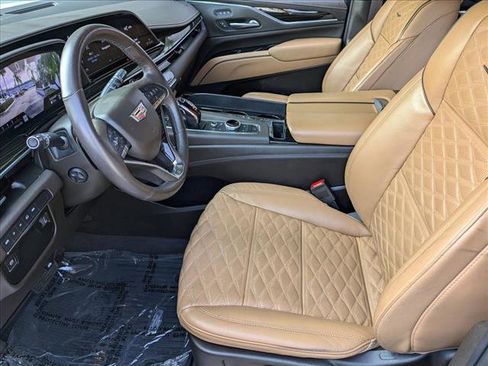 Used 2023 Cadillac Escalade Premium Luxury image 15