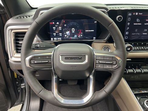 New 2026 GMC Canyon Denali image 15