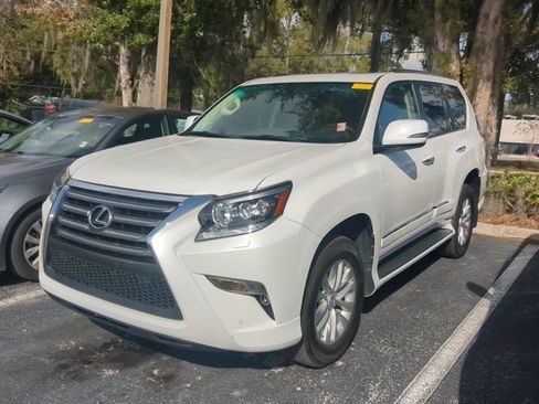 Used 2014 Lexus GX 460 image 2