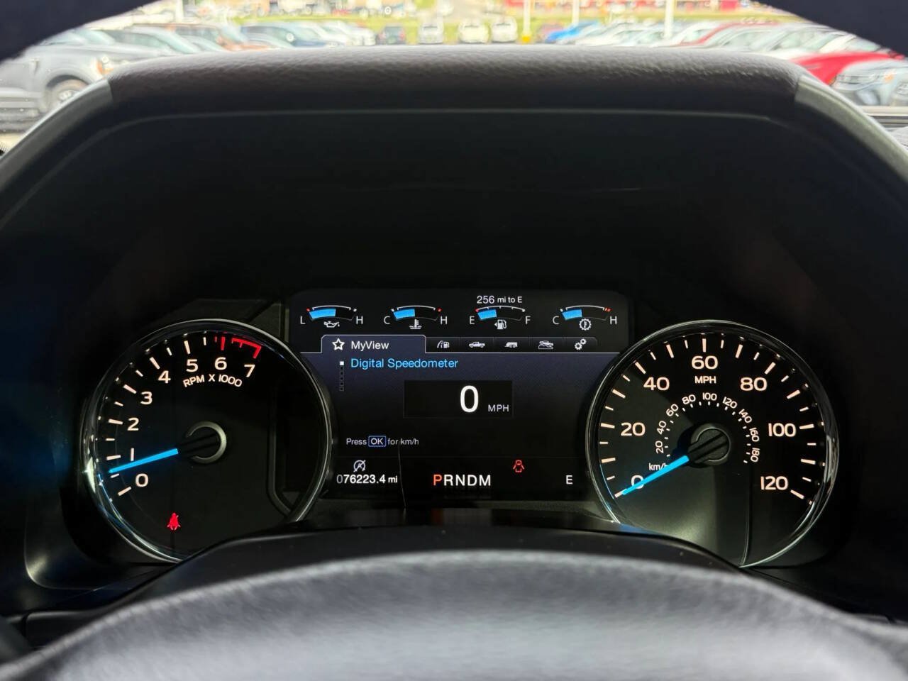 Used 2017 Ford F150 Platinum w/ Equipment Group 701A Luxury AWD/4WD image 7