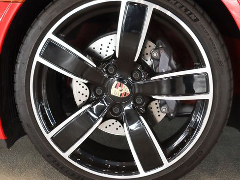 Used 2025 Porsche 718 Cayman image 13