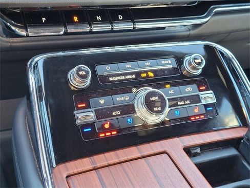 Used 2024 Lincoln Navigator Reserve image 25