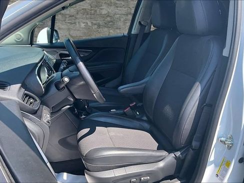 Used 2022 Buick Encore Preferred w/ Safety Package AWD/4WD image 20