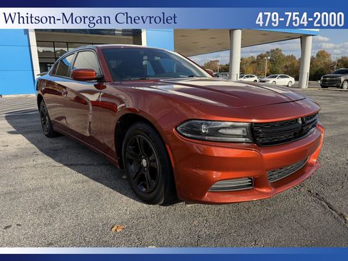 Used 2021 Dodge Charger SXT w/ Leather Interior Group image 3