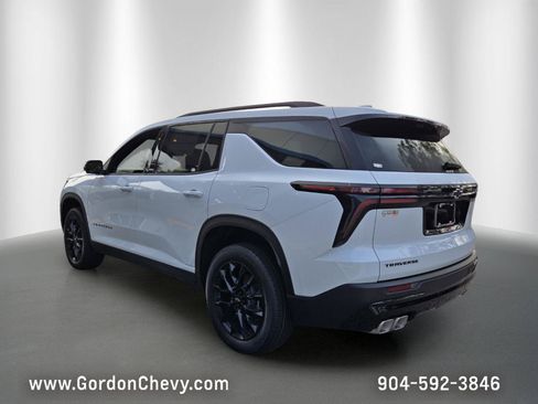 New 2026 Chevrolet Traverse LT w/ Midnight/Sport Edition FWD image 4