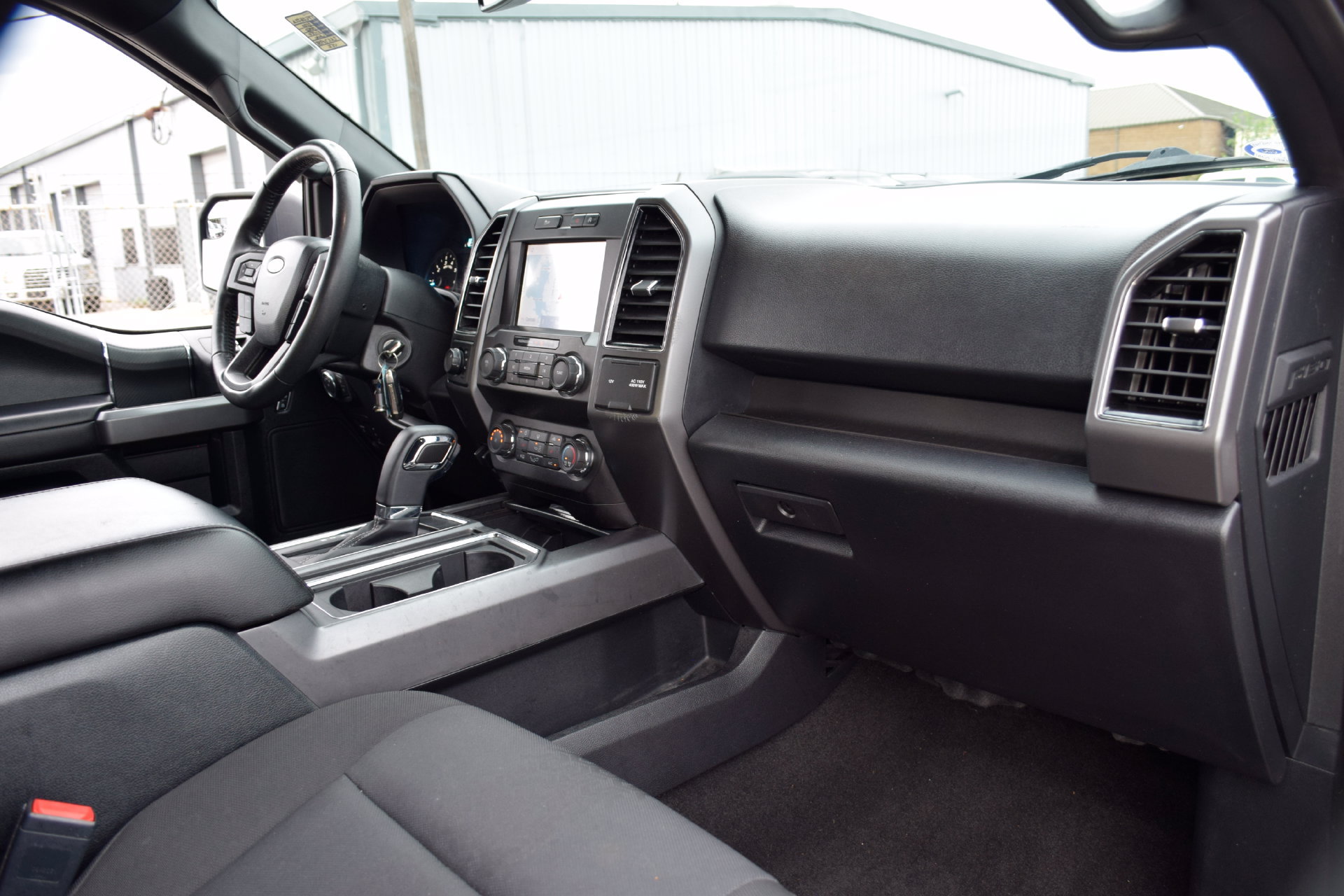Used 2020 Ford F150 XLT w/ Equipment Group 302A Luxury AWD/4WD image 22