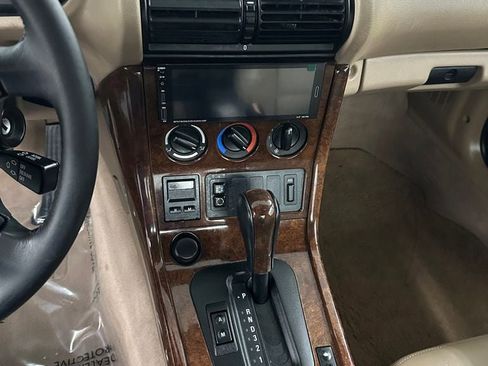 Used 1998 BMW Z3 1.9 image 16