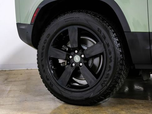 Used 2023 Land Rover Defender 110 75th Limited Edition image 43