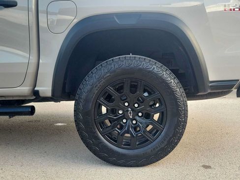 Used 2026 Chevrolet Colorado Trail Boss AWD/4WD image 12
