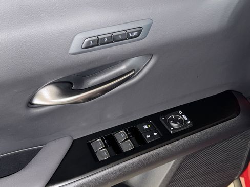 Used 2024 Lexus UX 250h F Sport image 18