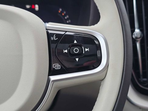 New 2026 Volvo XC60 B5 Ultra w/ Protection Package Premier AWD/4WD image 28